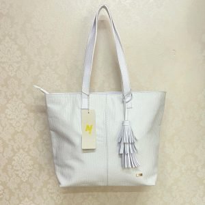 Bolso grande blanco en cuero