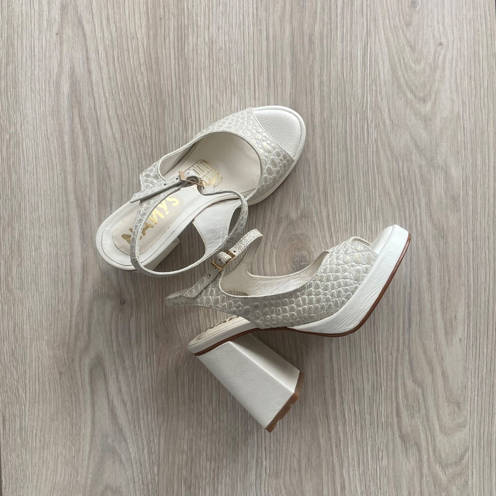 Sandalias talco en cuero con plataforma - Imagen 2