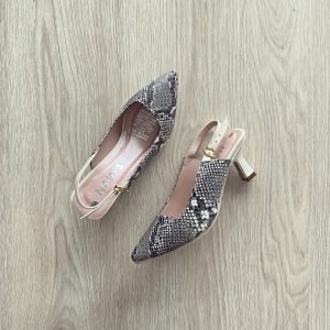 Zapatos gris en cuero tipo folia