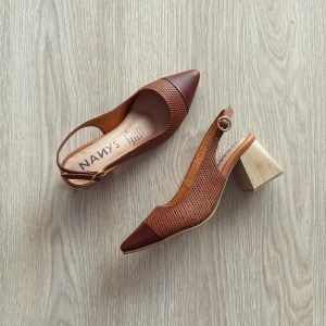 Zapatos miel en cuero con puntera