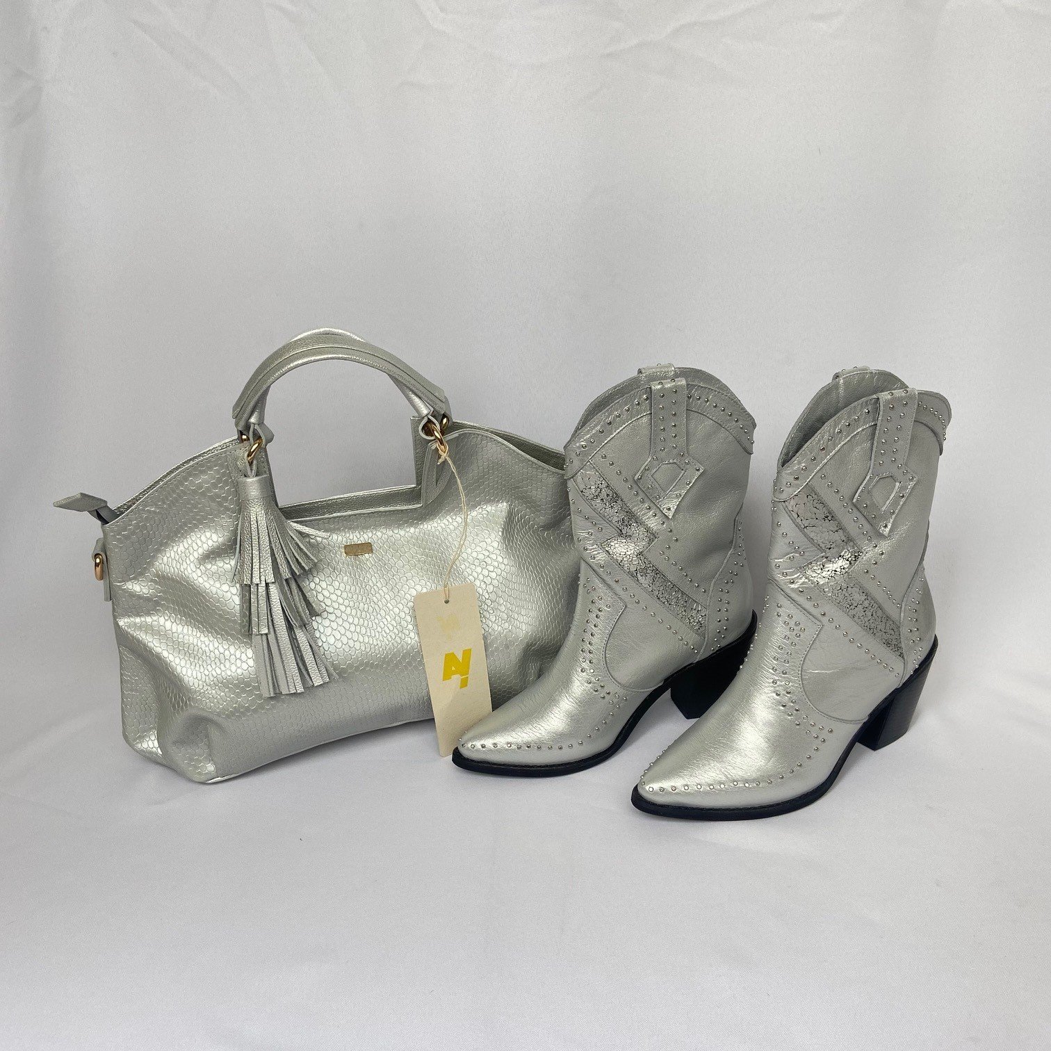 Botas texanas plateadas en cuero con taches - Imagen 3