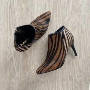 Botines animal print en cuero clásicos