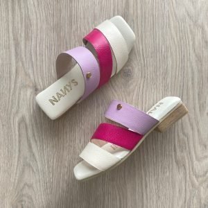 Sandalias bajitas fucsia, lila y talco en cuero