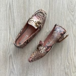 Baletas taupe en cuero tipo folia