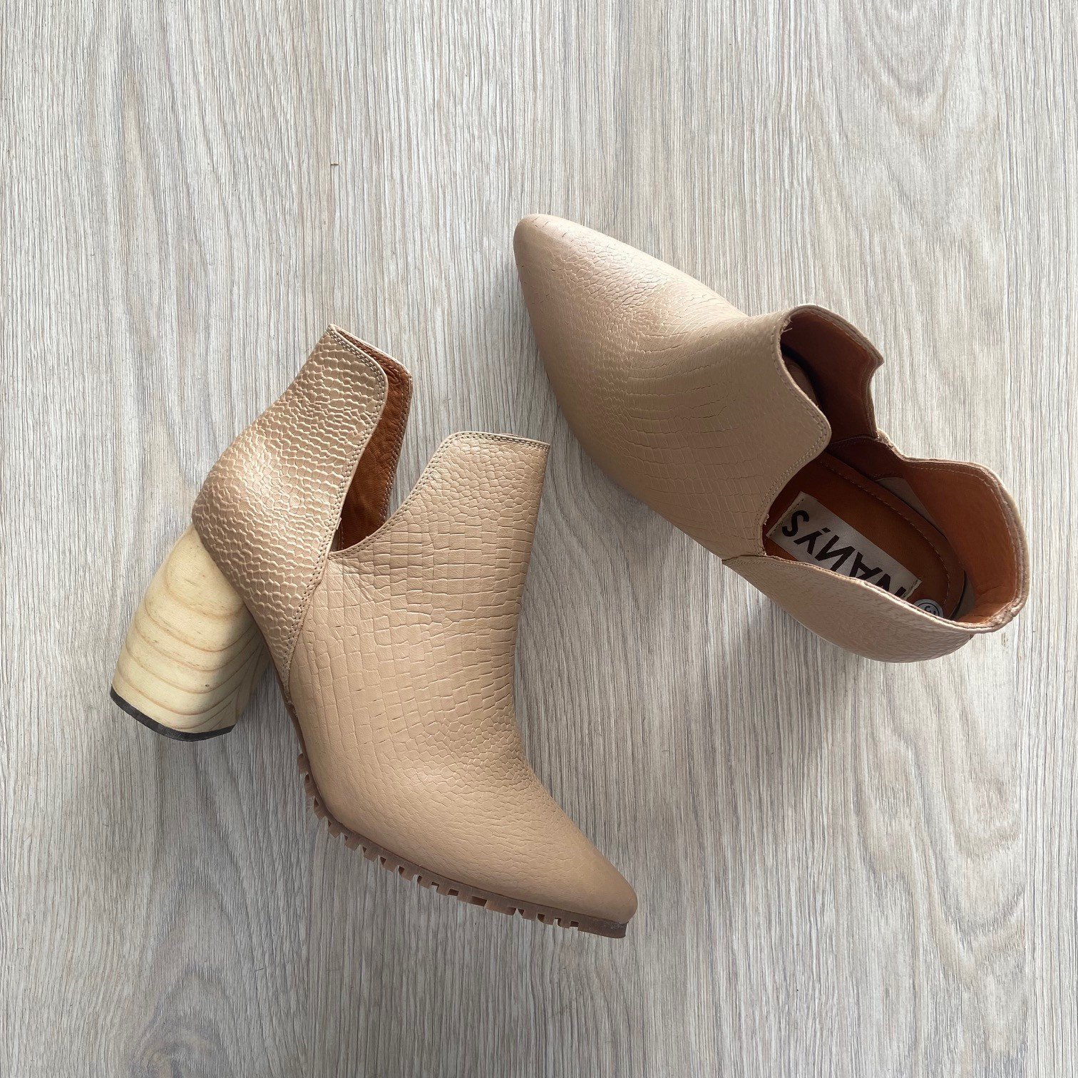 Botines capuchino en cuero - Imagen 2