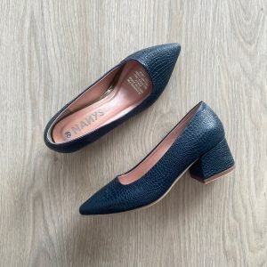 Zapato clásico azul en cuero