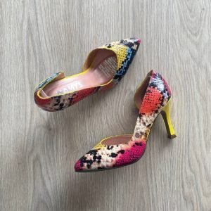 Zapatos de colores en cuero tipo folia