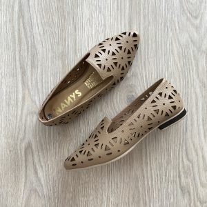 Baletas capuchino en cuero con laser