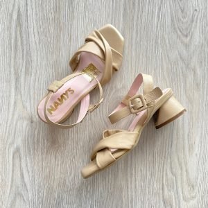 Sandalias pardo en cuero