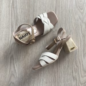 Sandalias talco con taupe en cuero