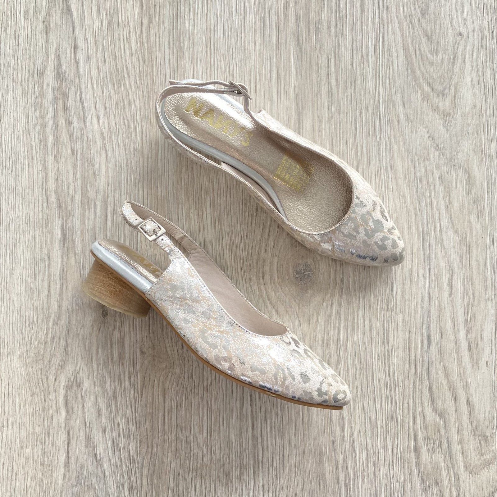 Baletas plateadas en cuero - Imagen 3