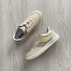 Tenis caqui y taupe en cuero