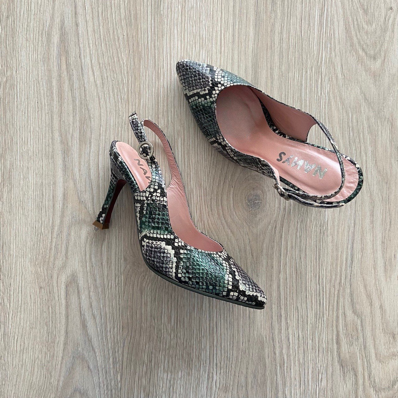 Zapatos verde print en cuero - Imagen 2