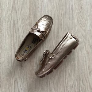 Mocasines bronce en cuero