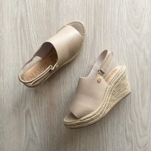 Sandalias taupe en cuero con plataforma en yute