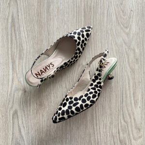 Zapato animal print en cuero con tacón pequeño