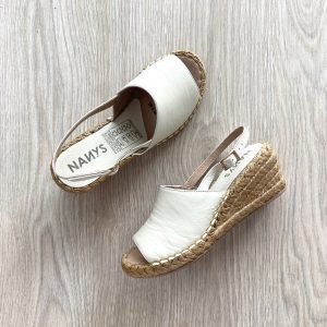 Sandalias talco en cuero con plataforma en yute