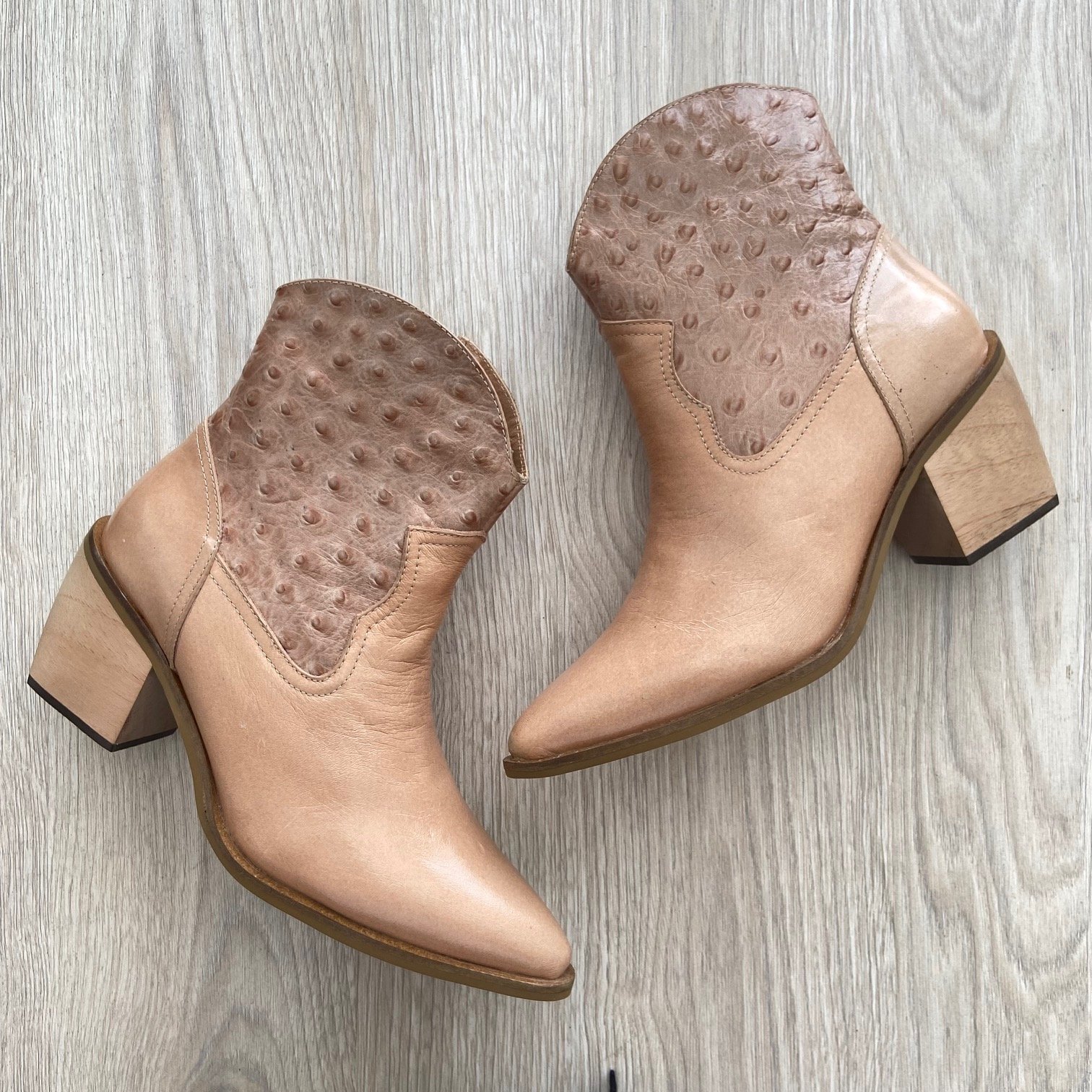 Botines texanos beige en cuero - Imagen 3