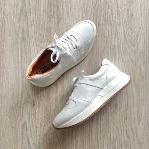 Tenis blancos en cuero clasicos