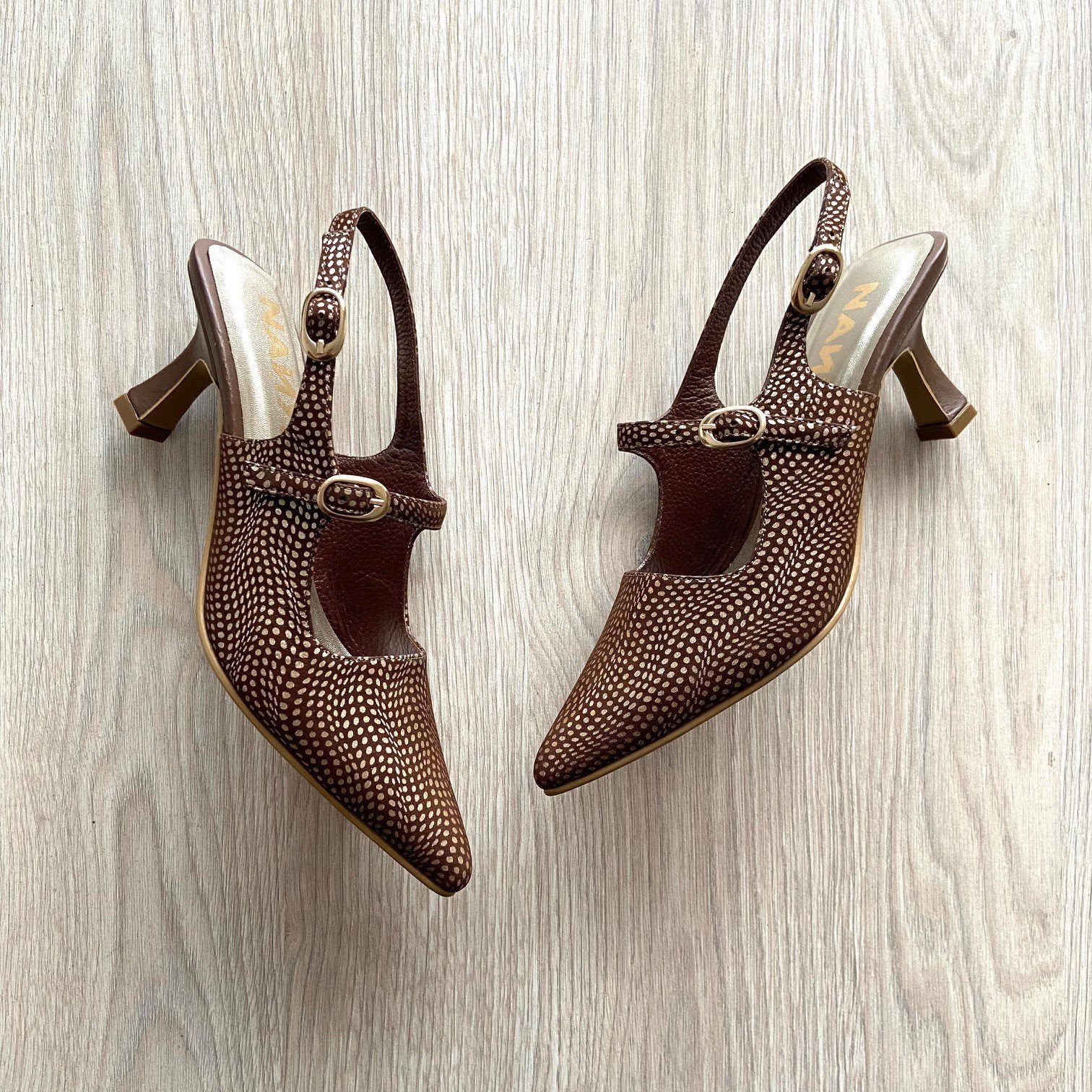 Zapatos cafe con visos en cuero - Imagen 3