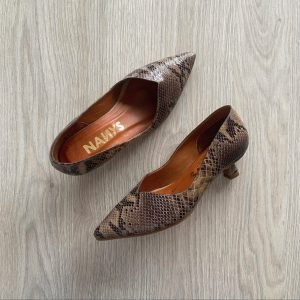 Zapatos vainilla cerrados en cuero