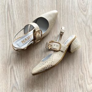 Zapatos talco en cuero con hebilla