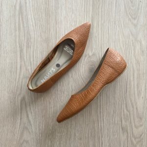 Baletas miel en cuero con tacón interno