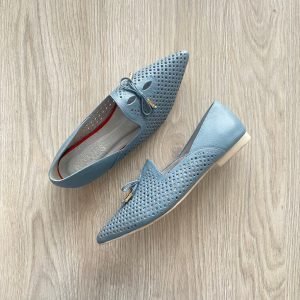 Baletas azul en cuero con perforado