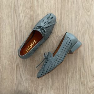 Zapatos azul en cuero con punta cuadrada