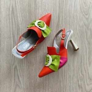 Zapatos altos naranja con fucsia verde y talco en cuero