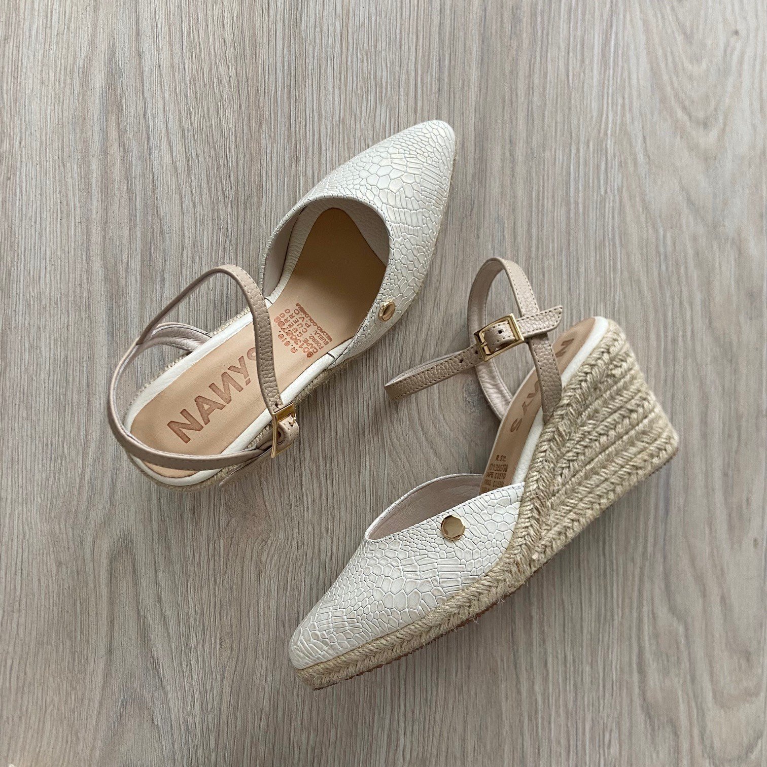 Zapatos talco en cuero con plataforma en yute