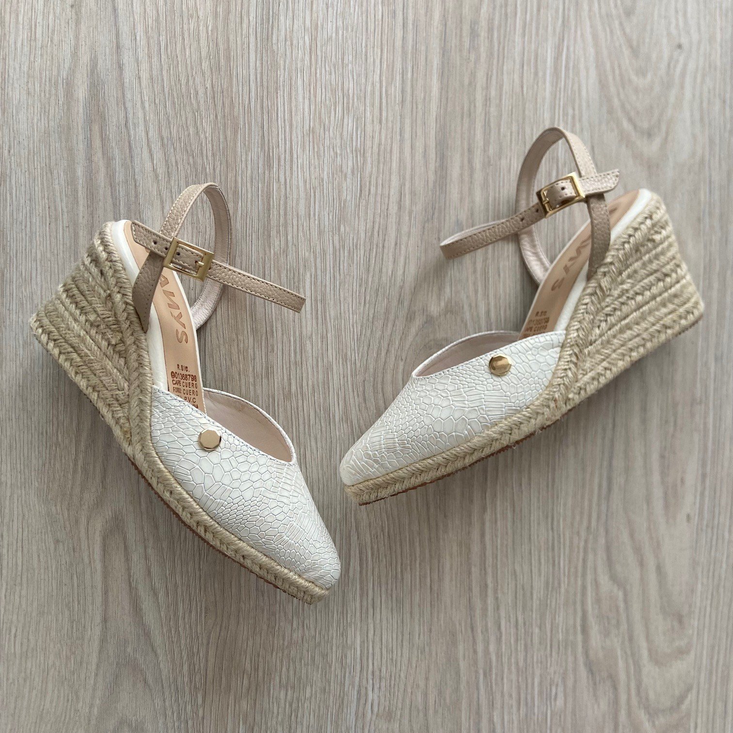 Zapatos talco en cuero con plataforma en yute - Imagen 3