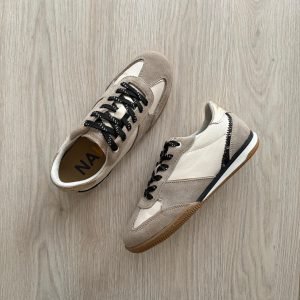 Tenis talco con carnaza en cuero