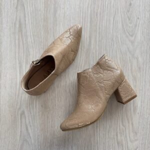 Botines taupe con dorado en cuero