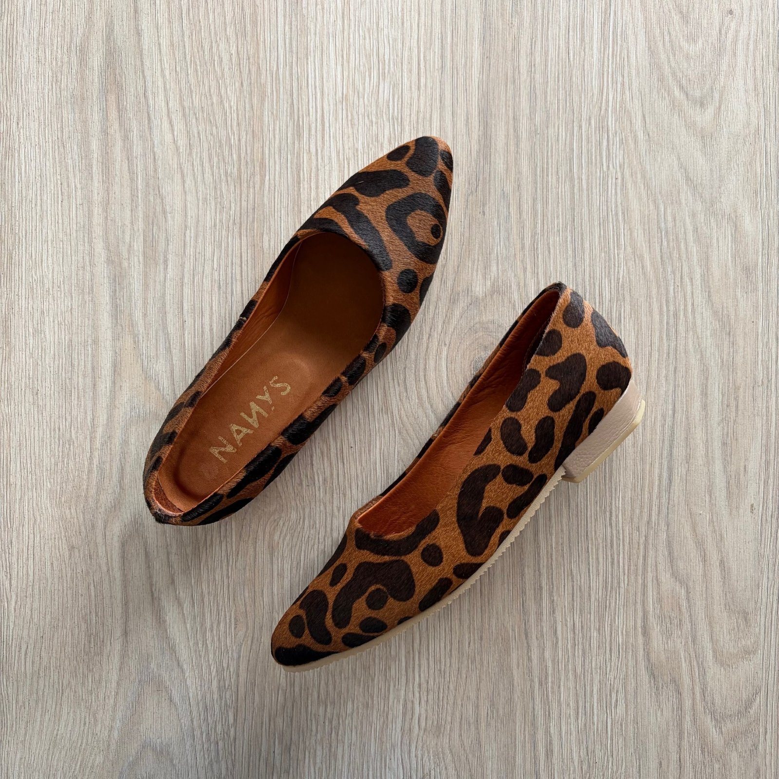 Baletas animal print miel en cuero