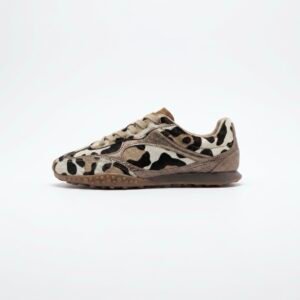 Tenis animal print con bronce en cuero peludo