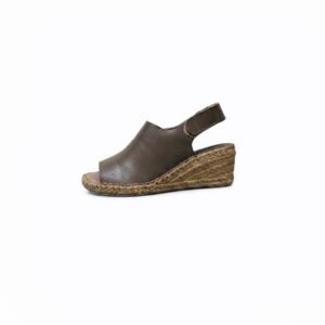 Sandalias moca en cuero con plataforma en yute
