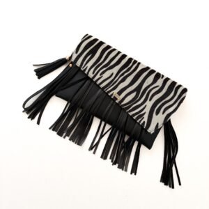 Bolso animal print cebra en cuero con flecos