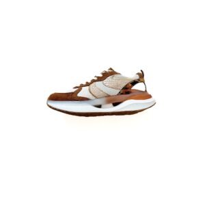 Tenis miel con talco en cuero con suela deportiva